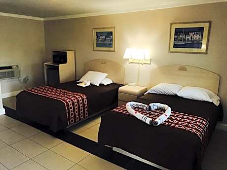 Double Room with Two Double Beds - Smoking
