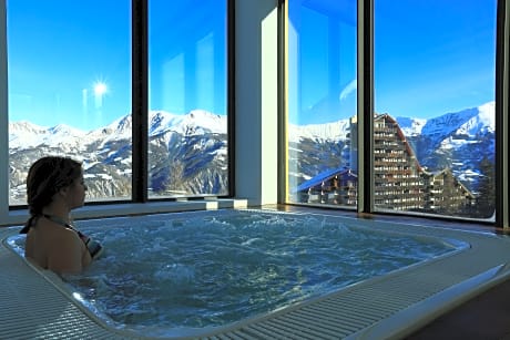 SOWELL COLLECTION Marmotel