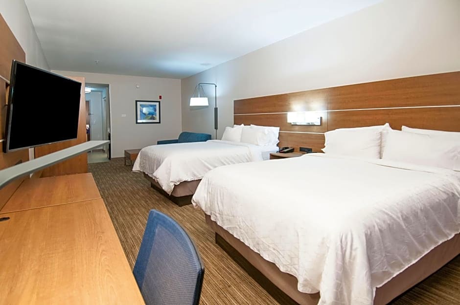 Holiday Inn Express Hotel & Suites Biloxi- Ocean Springs