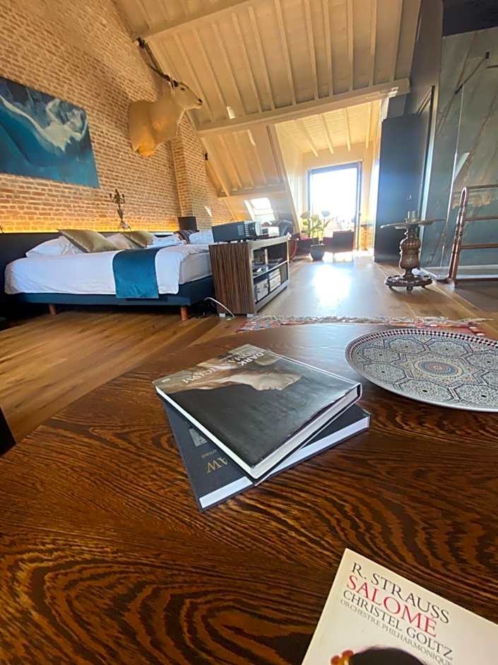 The Museum - Au Lit, Jérôme!