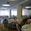 Hotel Embassy