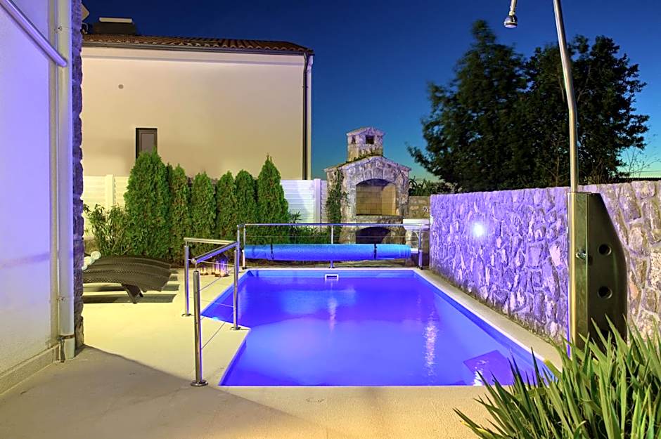 Villa Miracle 1 with heated pool
