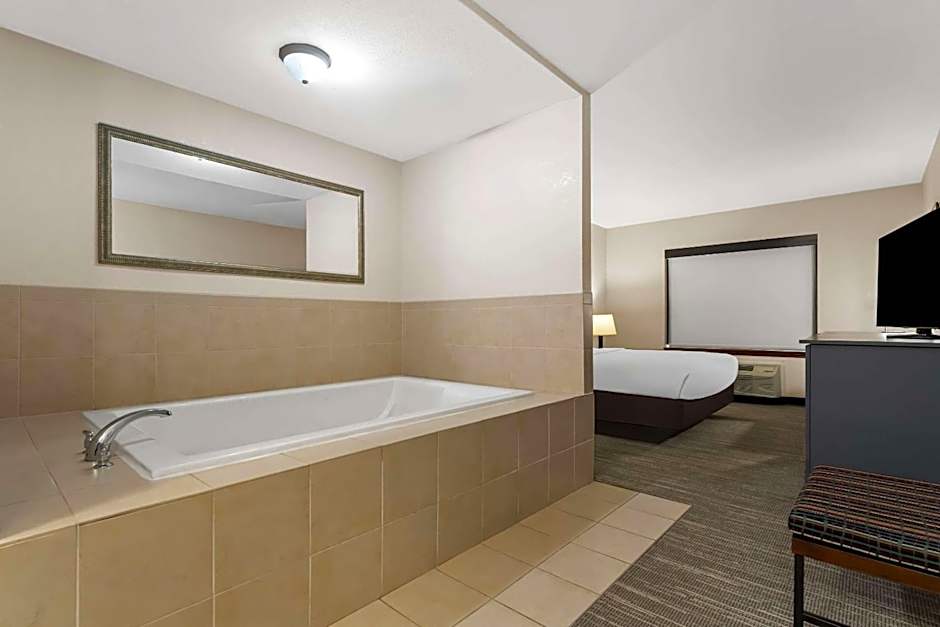 Country Inn & Suites by Radisson, Macon North, GA