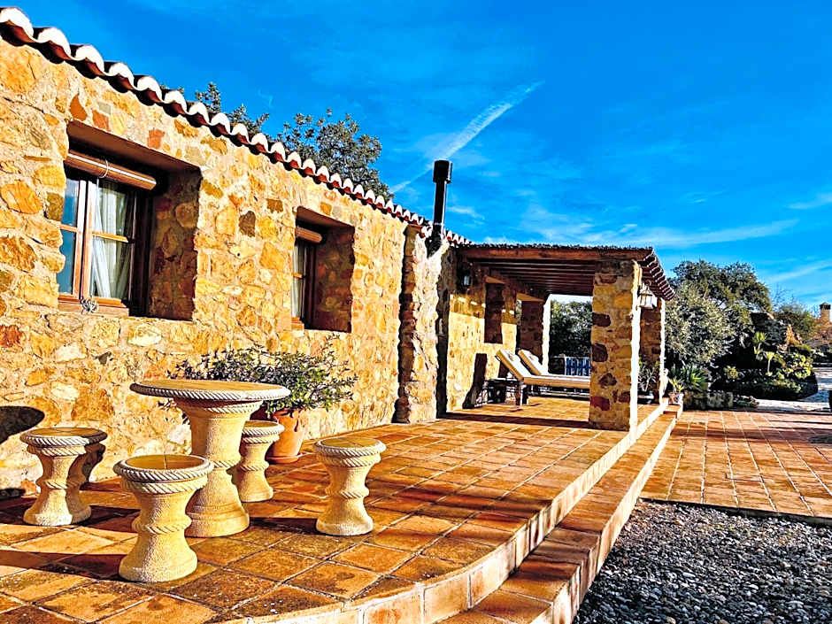 Super cosy house with private pool and amazing view