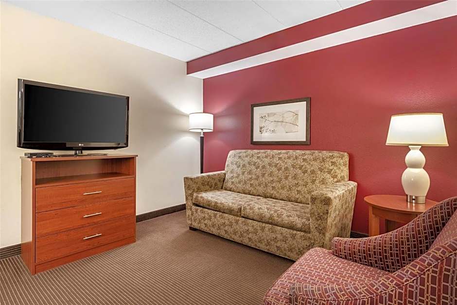 SureStay Plus Hotel by Best Western Litchfield