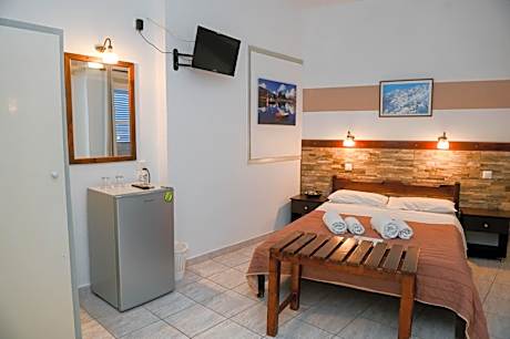 Deluxe Double or Twin Room with Mountain View