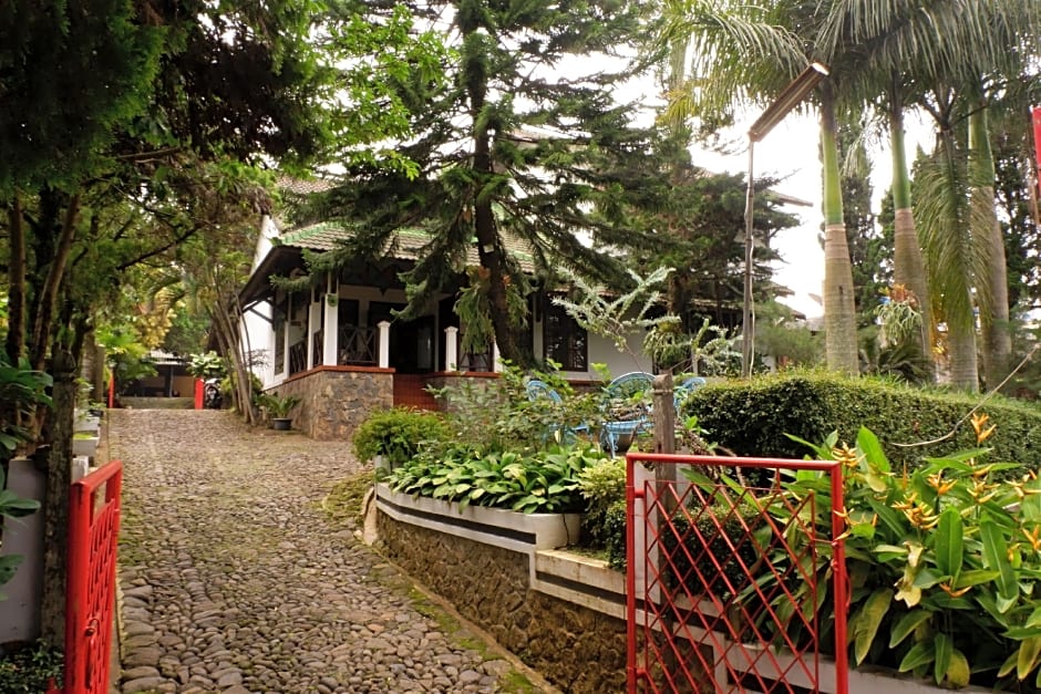 Hotel O Cemara's Homestay