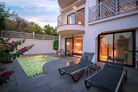 Icon Beach Suites Hotel Sovalye Island