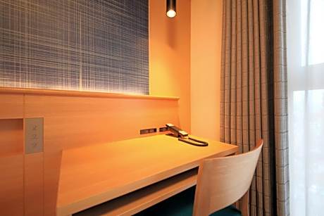 Single Room - Non-Smoking