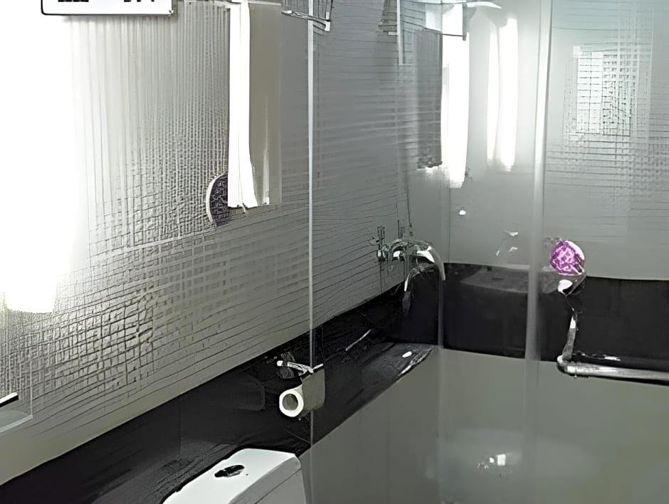 V8 Hotel Xi Cun Branch