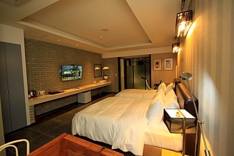 Large Twin Room