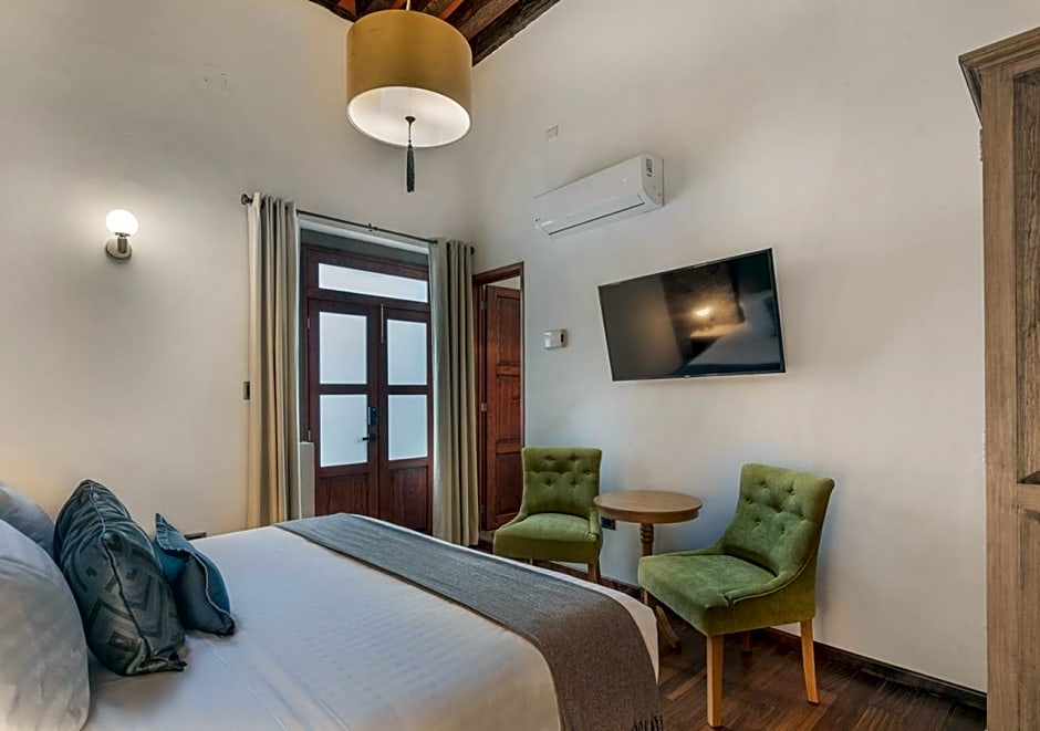 HOTEL CASA MONARCA