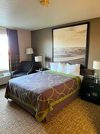 Queen Room - Mobility Access/Non-Smoking