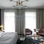 Queen Boutique Hotel