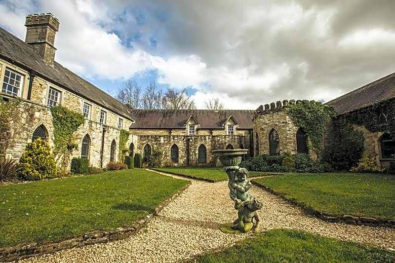 Kinnitty Castle Hotel