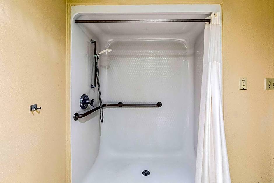 Quality Inn Alexandria