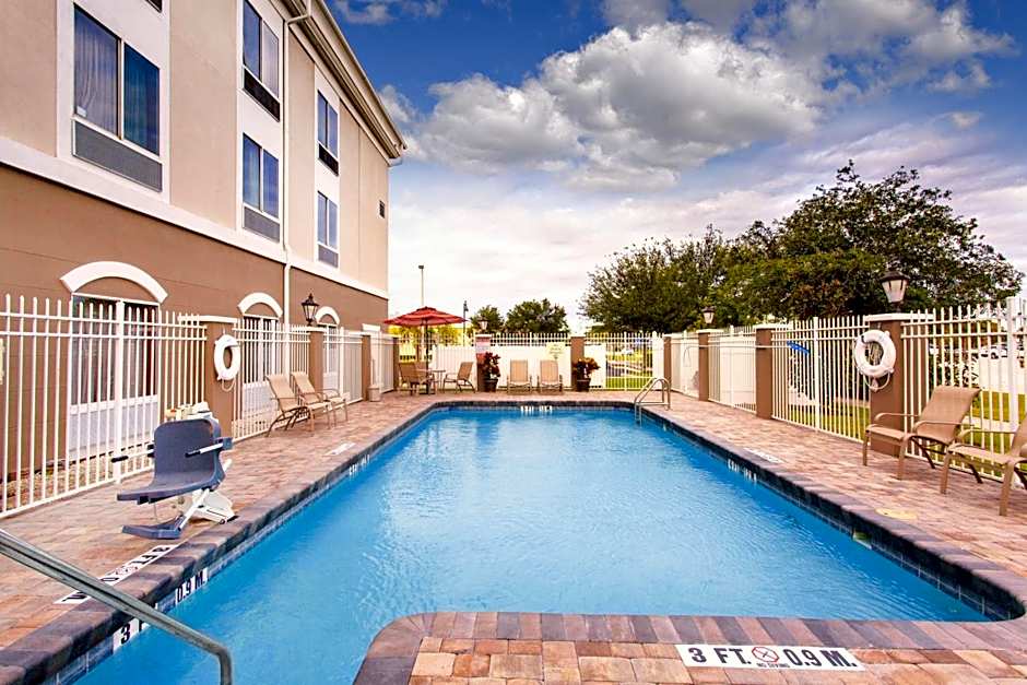 Holiday Inn Express Lake Wales North-Winter Haven By IHG