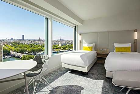 Twin Room with Eiffel Tower View