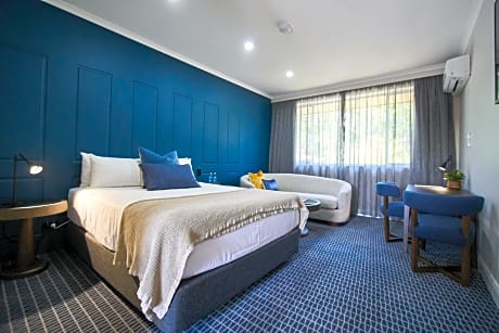 Executive Queen Room