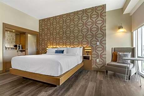 1 King Bed