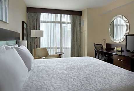 King Room with Tub - Mobility and Hearing Access