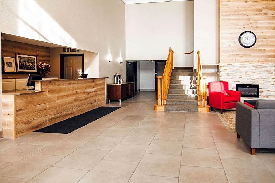 Country Inn & Suites by Radisson, Stockton, IL