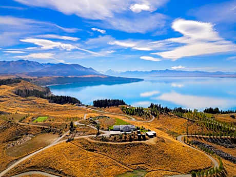 Mt Cook Lakeside Retreat