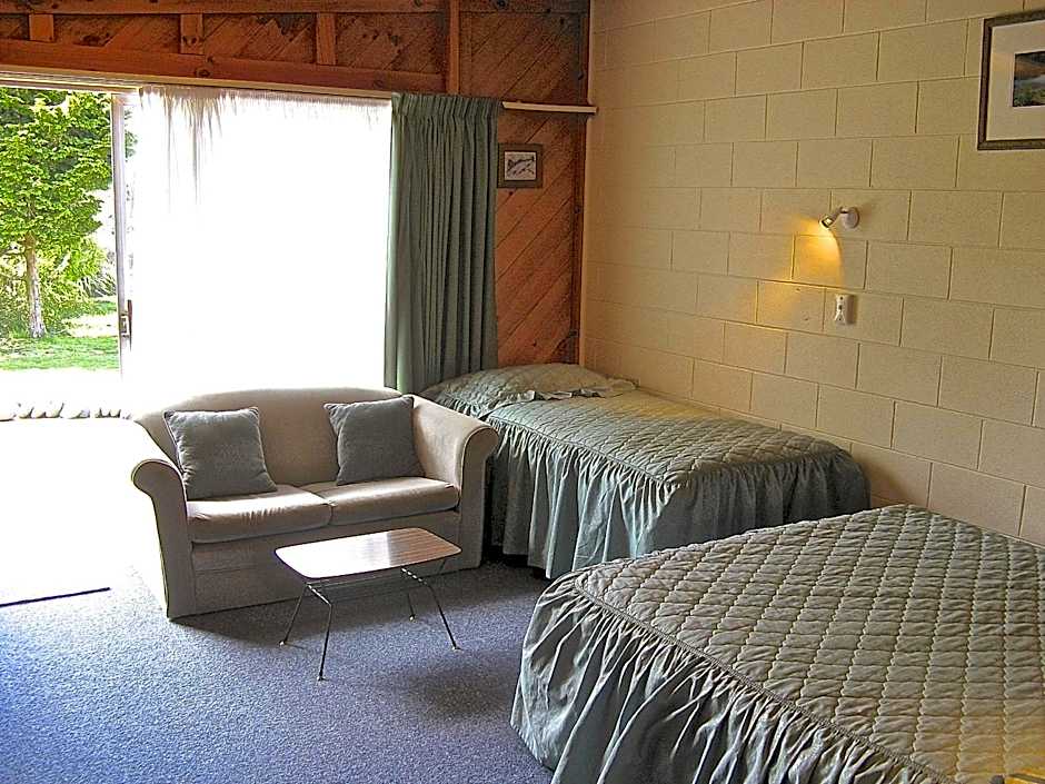 Tongariro River Motel