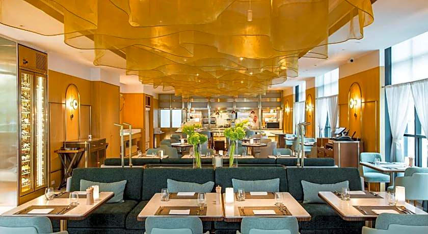 SILQ Hotel & Residence