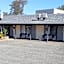 Hibiscus Lakeside Motel
