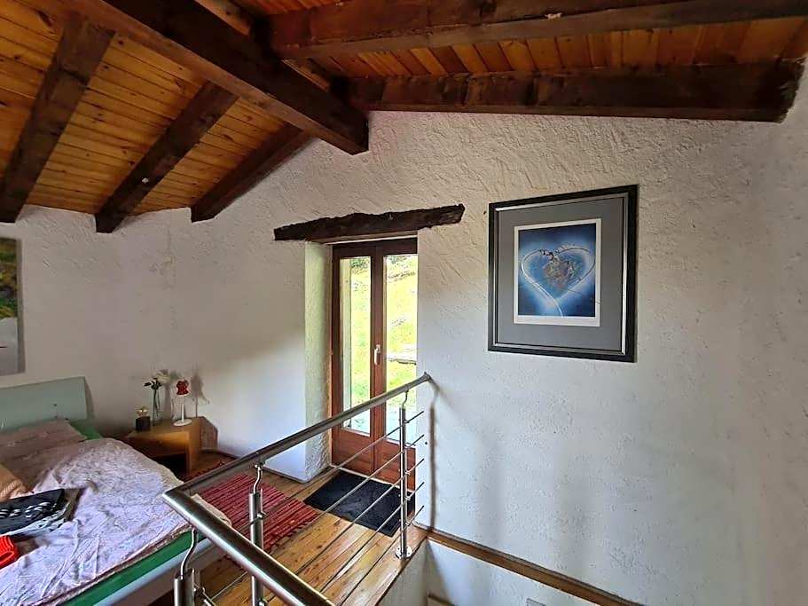 Kleines idyllisches & freistehendes 2 Zimmer Rustico mit 500m2 Umschwung