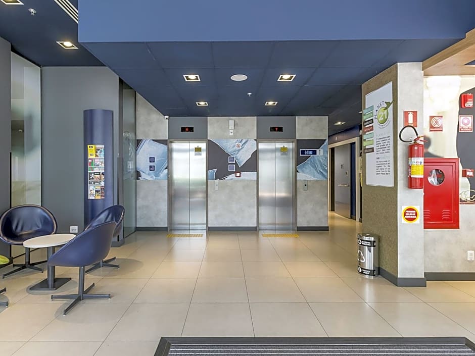 Ibis Budget Blumenau