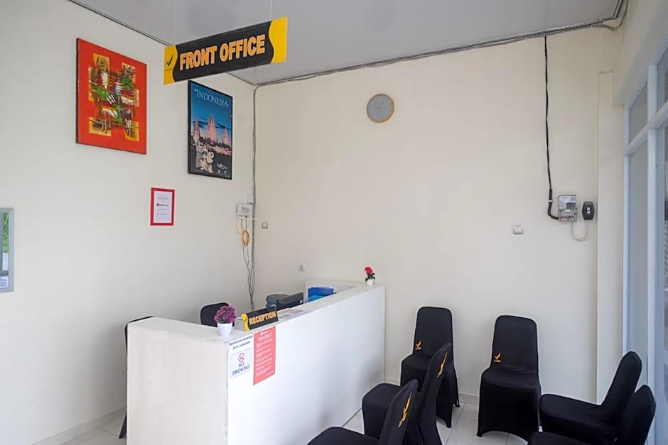 RedDoorz near Terminal Bus Purwokerto