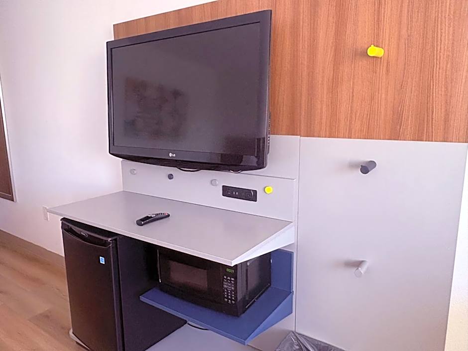 Microtel Inn & Suites by Wyndham Denver Airport