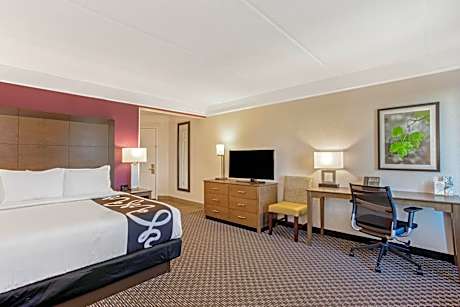 Executive King Room with Sofa Bed