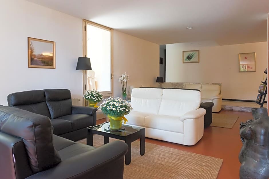 Coccodrillo Hotel & Apartments