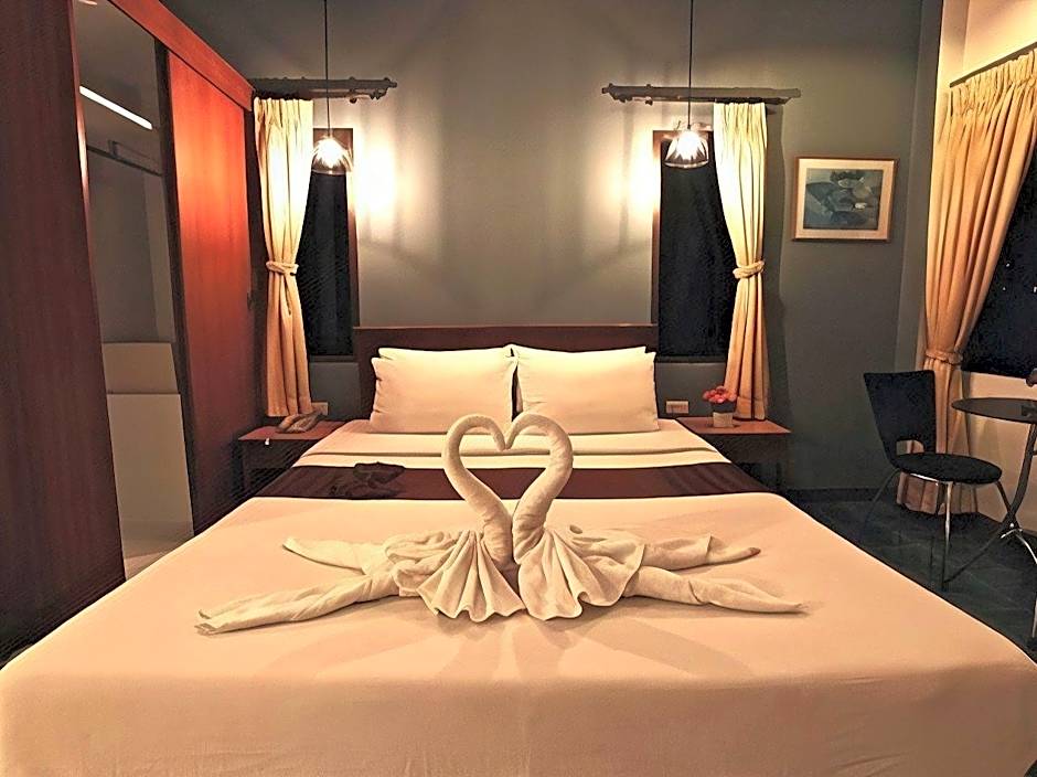 Sea Front Home Boutique - Patong Beach