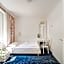 Self-Check-In Hotel Adlon