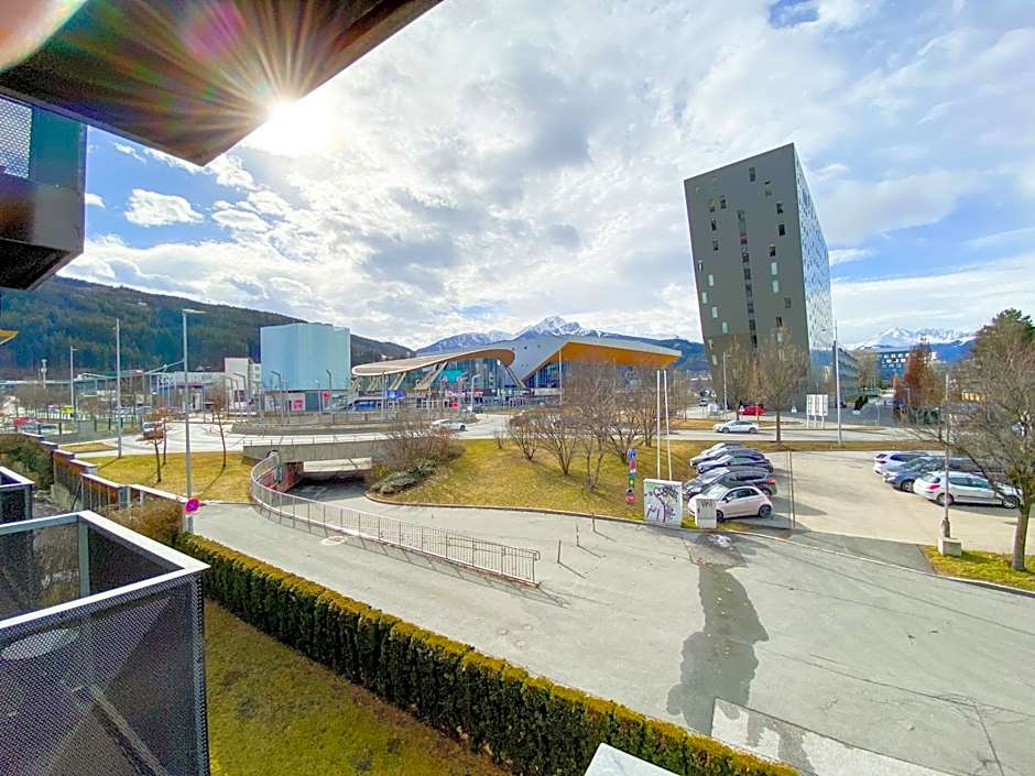 Blackhome Innsbruck City East I contactless check-in