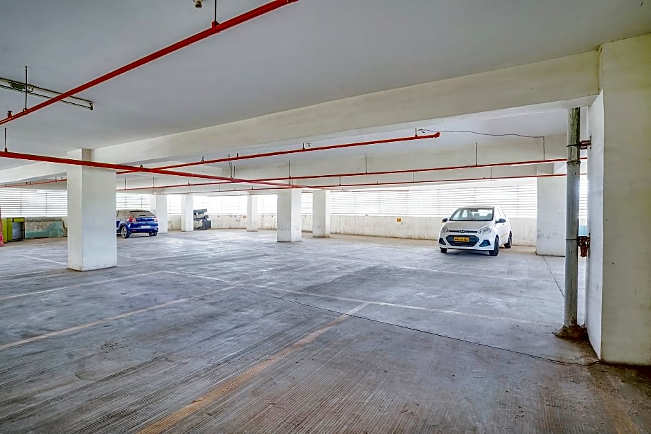 FabHotel Azure - Nr. Mumbai International Airport