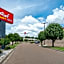 Red Roof Inn & Suites Vicksburg