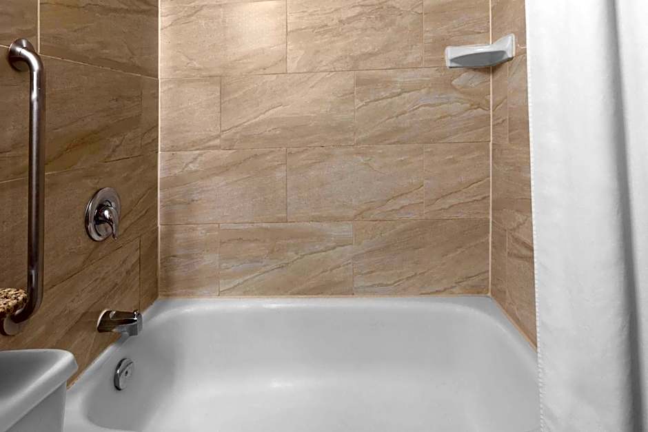 Ramada by Wyndham Arnprior