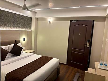 Compact Room