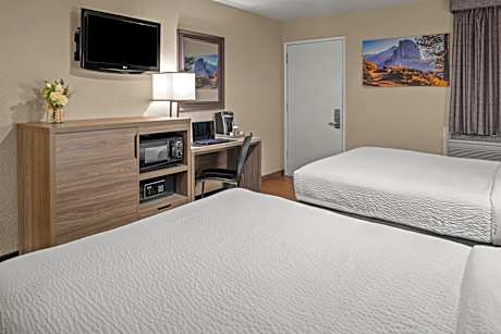 Deluxe Queen Room
