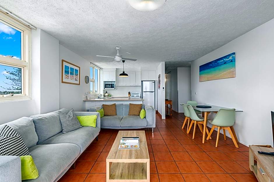 84 The Spit Holiday Apartments