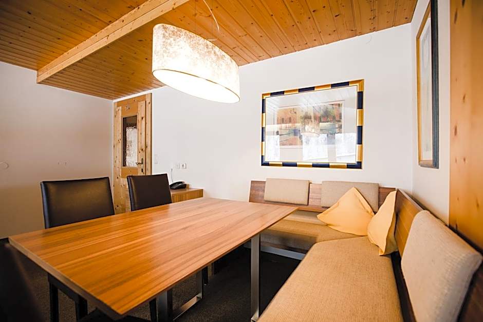 Aparthotel Dorfplatzl Garni