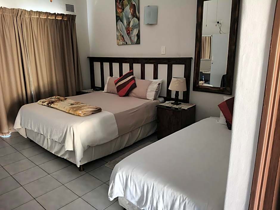 La Rochelle Inn
