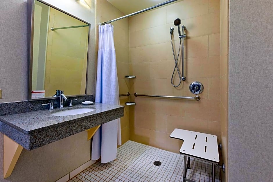 Crowne Plaza Columbus North - Worthington By IHG