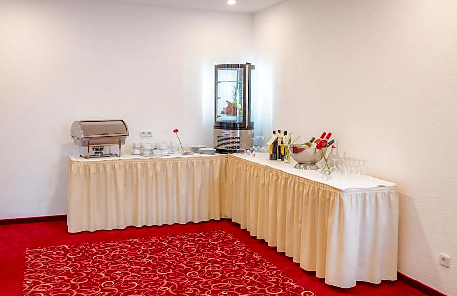 AaRa Hotel
