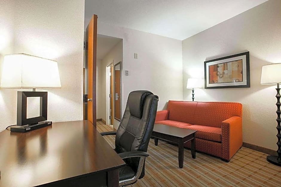 Comfort Suites Augusta Riverwatch